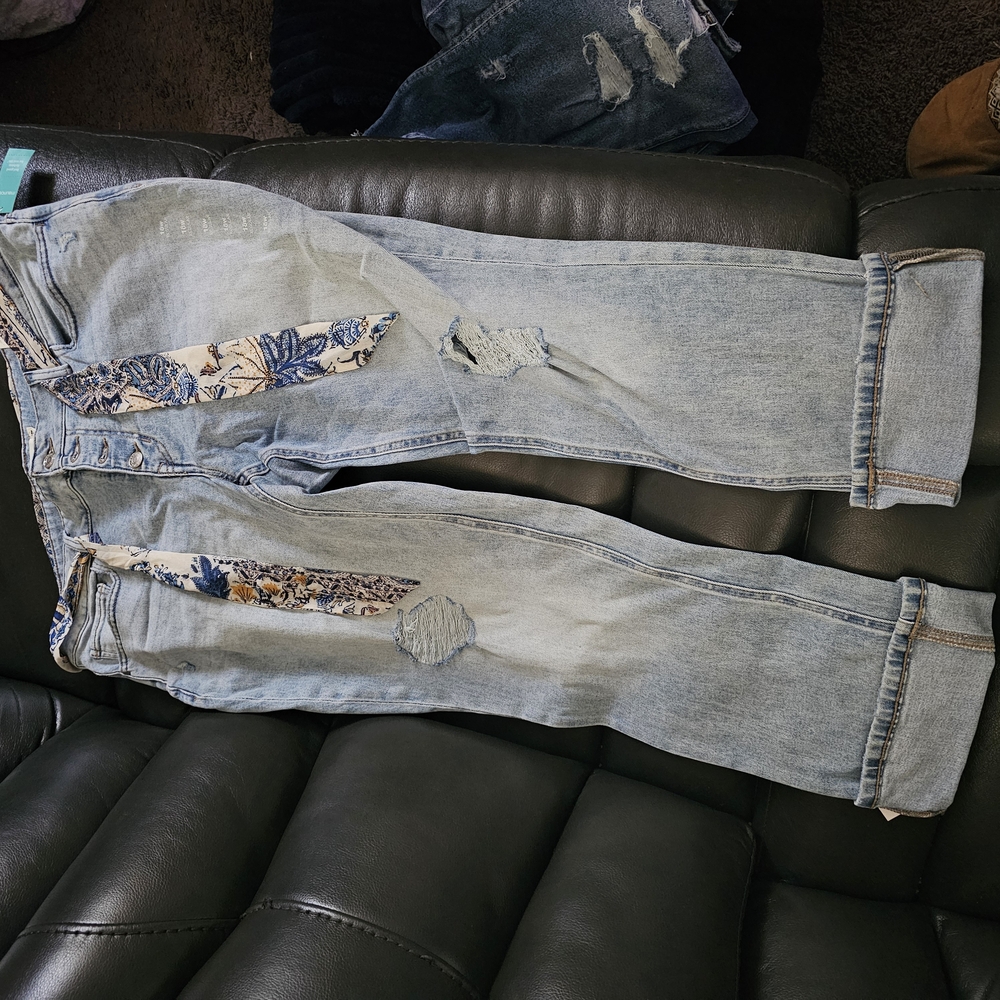 Floral Patch Light Blue Jeans